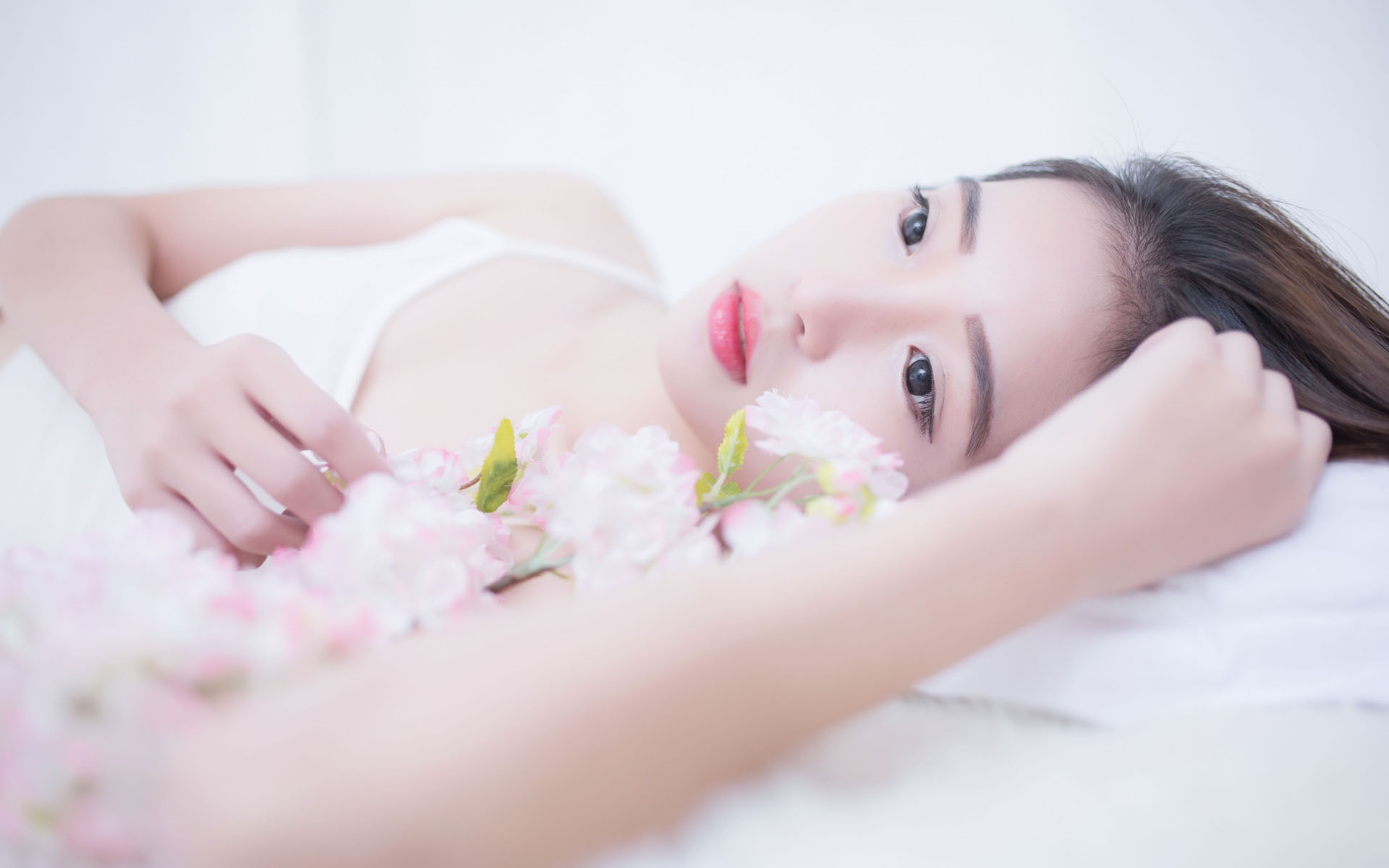 戈壁滩上的“点金手”：让废料绽放绿色新生